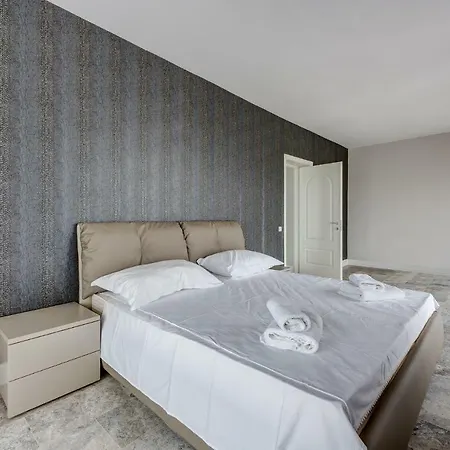 De Silva Studio Zebra